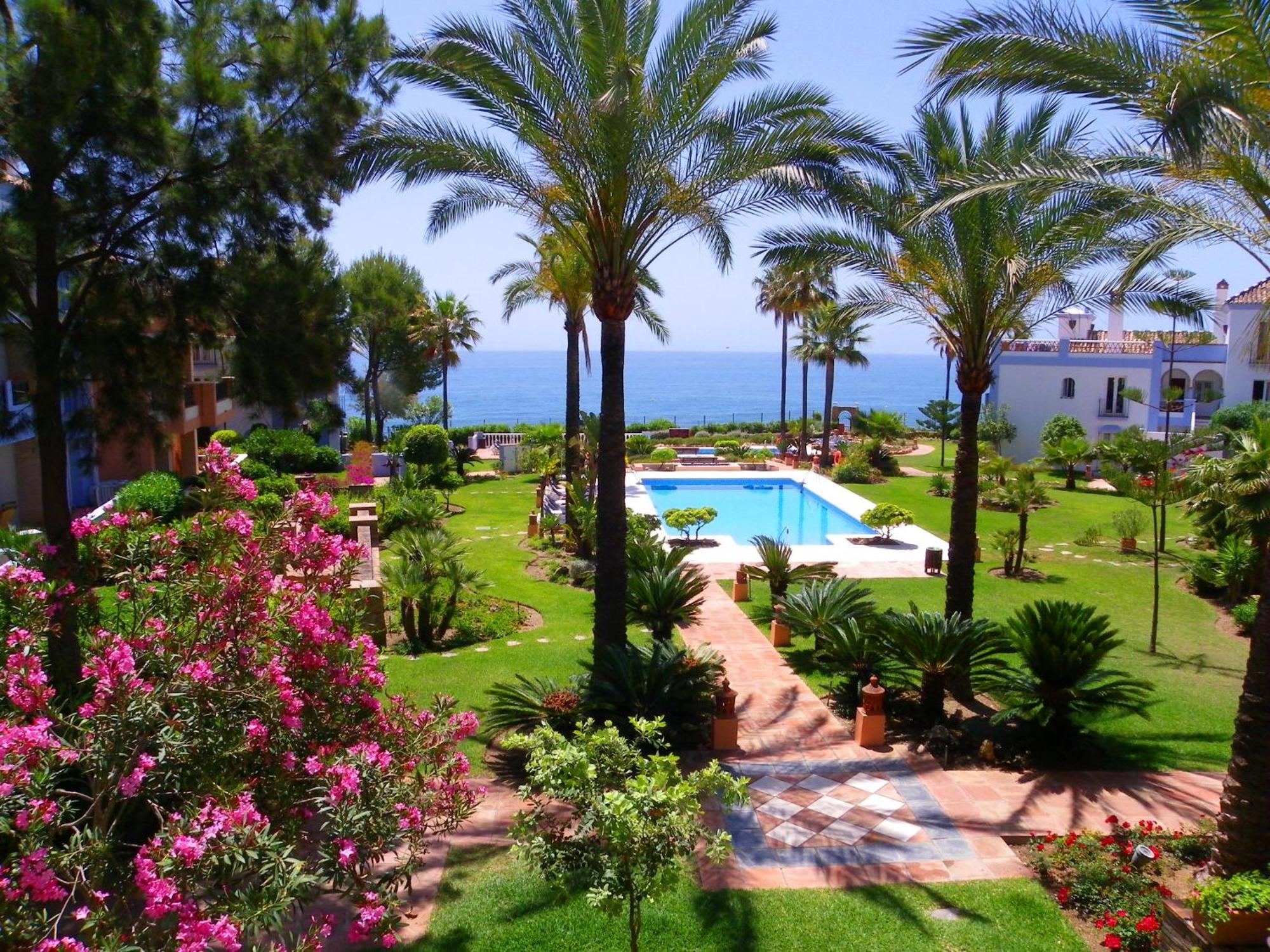 La Perla De Marakech Apartment Estepona Room photo